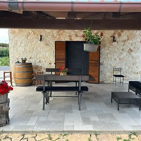 - Castel Del Monte 科拉托